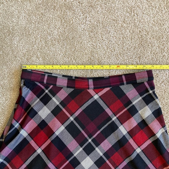 Plaid skirt - Picture 6 of 8